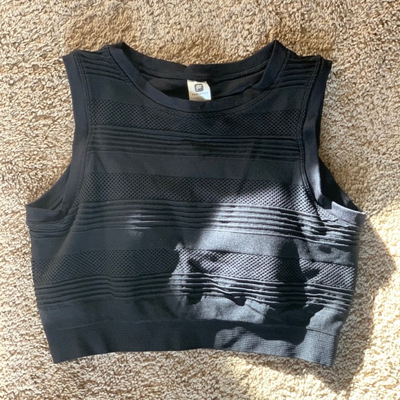 Fabletics crop top - Picture 2 of 10